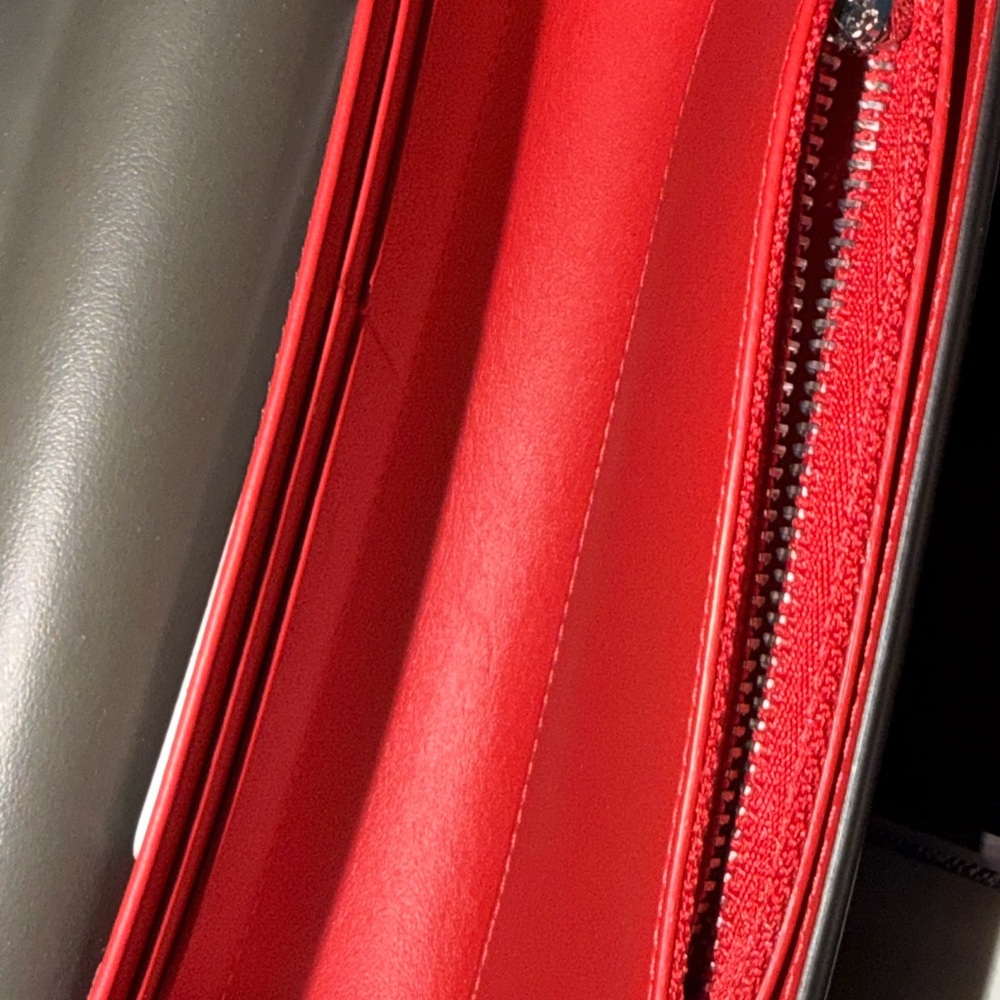 Christian Louboutin
Paloma leather handbag - Picture 5 of 7